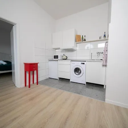 - Gut Angeschlossen - Henkel - Messe Apartment