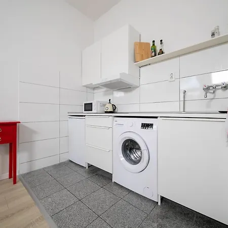 Apartment - Gut Angeschlossen - Henkel - Messe